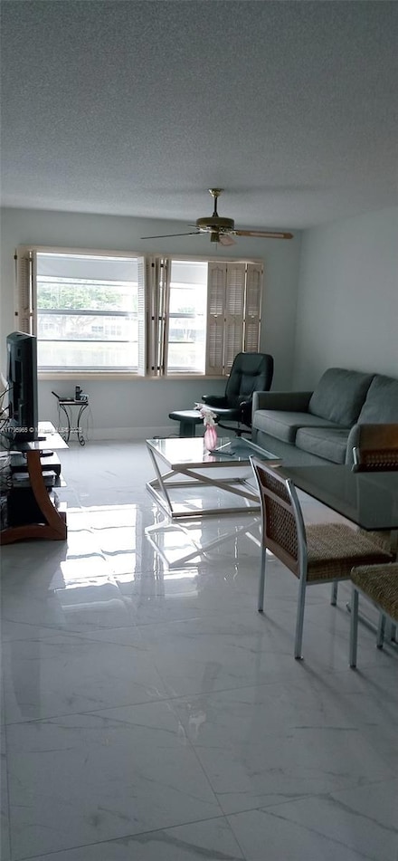 5003 NW 35th St Unit 506, Lauderdale Lakes, FL 33319
