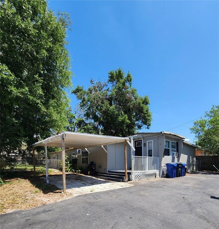 8424 Valrie Ln, Riverview, FL 33569