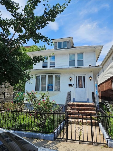 1752 W 2nd St, Brooklyn, NY 11223