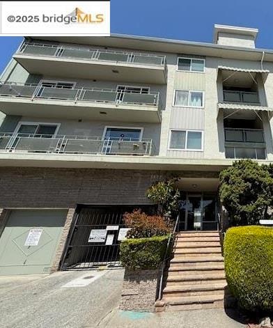 3877 Howe St Unit 210, Oakland, CA 94611