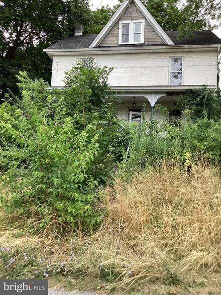 33 Geiser Ave, Waynesboro, PA 17268