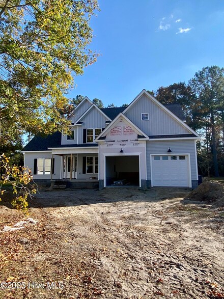 698 White Oak Crossing, Swansboro, NC 28584