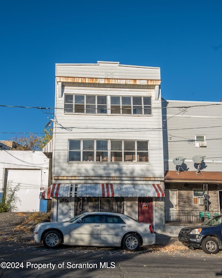 1026 Jackson St, Scranton, PA 18504