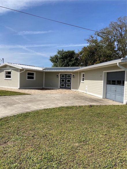152 Dartmouth Dr NW, Port Charlotte, FL 33952