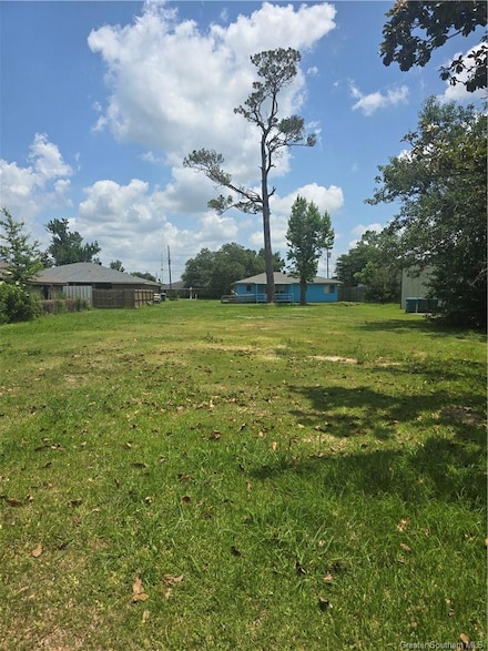 1310 Sampson St, Westlake, LA 70669