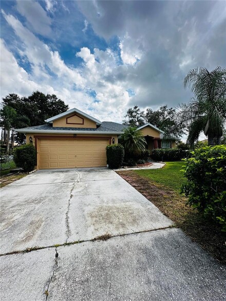 631 Bayport Dr, Kissimmee, FL 34758