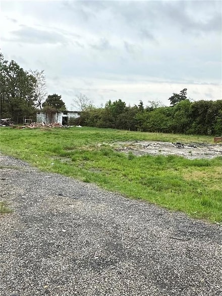 2205 Cooks Landing Rd, Hayes, VA 23072
