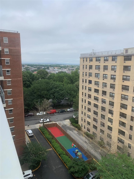 52-40 39th Dr Unit 10C, Woodside, NY 11377