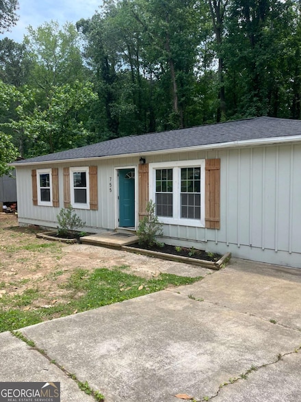 755 Cascade Dr, Forest Park, GA 30297