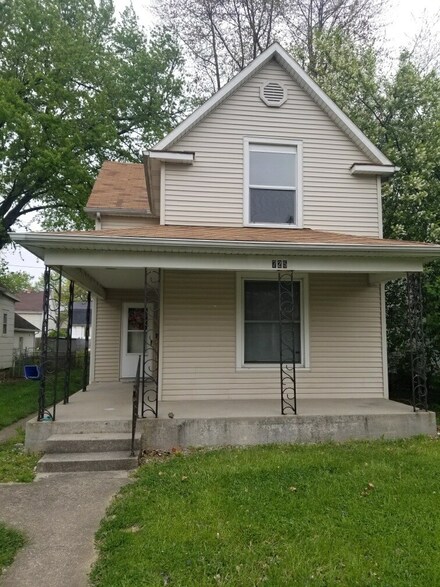 725 Riverside Ave, Fort Wayne, IN 46805
