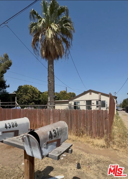 4304 Byrne Rd, Riverside, CA 92509