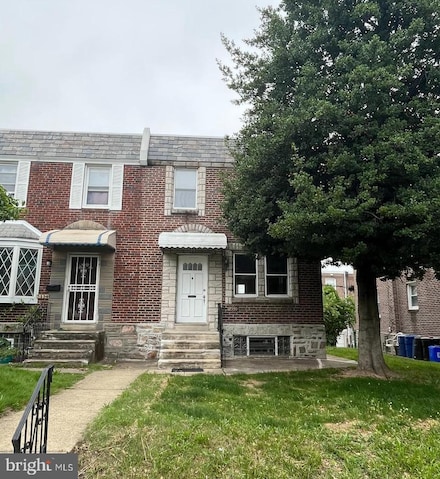7330 Belden St, Philadelphia, PA 19111