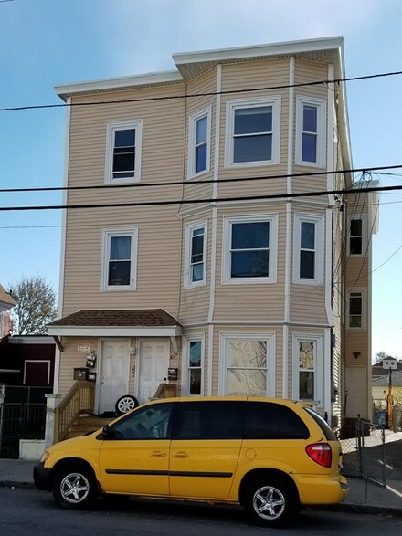 47 Springfield St Unit 49, Lawrence, MA 01843