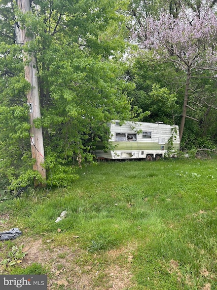4R & 6 Old Ashton Rd, Philadelphia, PA 19152