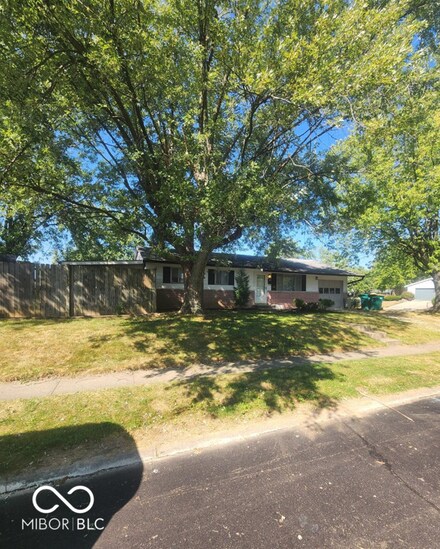 275 Magnolia Dr, Plainfield, IN 46168