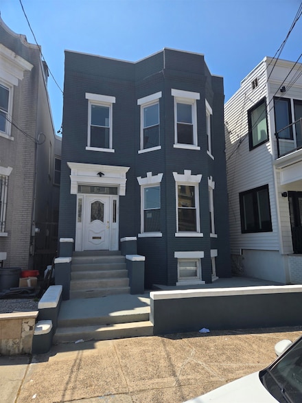 29 48th St, Weehawken, NJ 07086