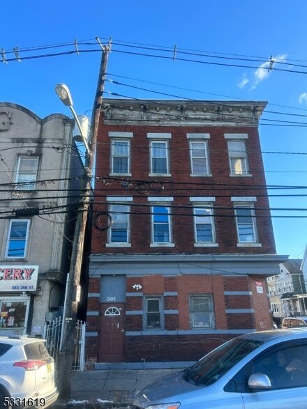 301 3rd St Unit 9, Elizabeth, NJ 07206