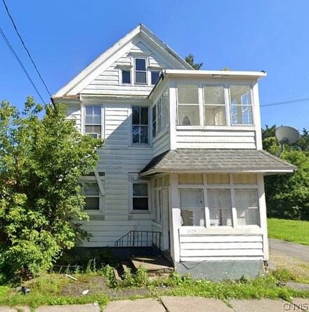 1529 Dudley Ave, Utica, NY 13501