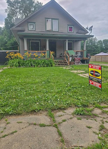 1415 Division St, Hull, IA 51239