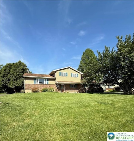 461 Spruce Ln, Nazareth, PA 18064
