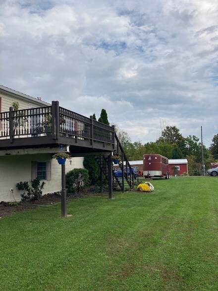 9131 Mower Rd, Jordan, NY 13080