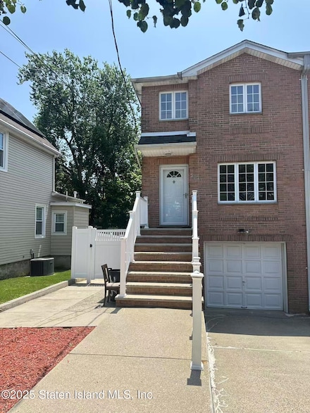 26 Station Ave, Staten Island, NY 10309