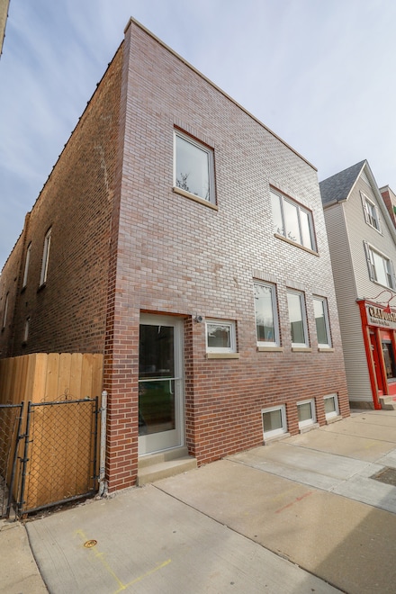 2308 W Foster Ave Unit 1F, Chicago, IL 60625