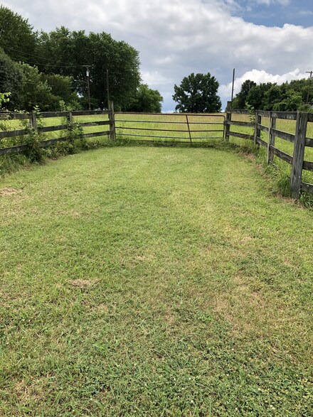 3065 Morgan Rd, Nashville, TN 37080