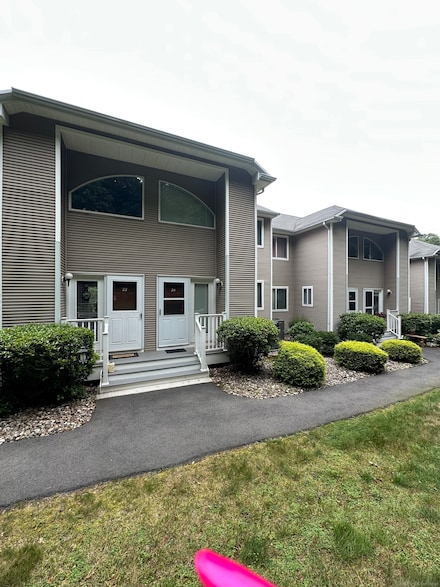 80 Country Ln Unit 24, Vernon Rockville, CT 06066