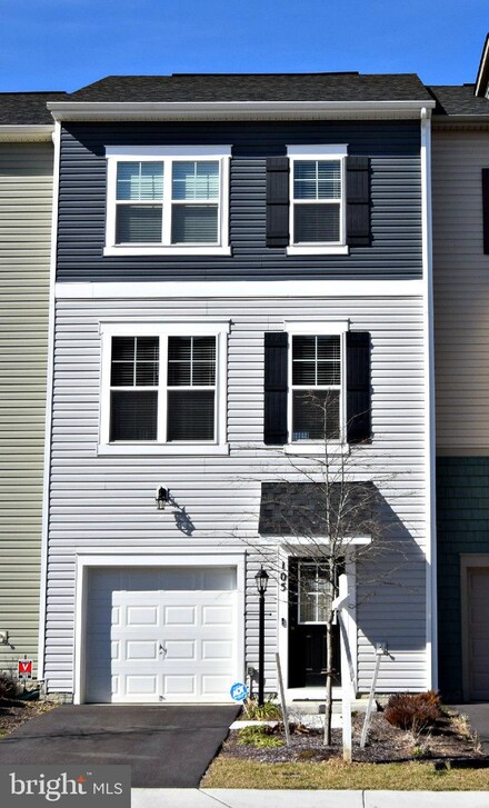 105 Fading Star Ct, Stephenson, VA 22656
