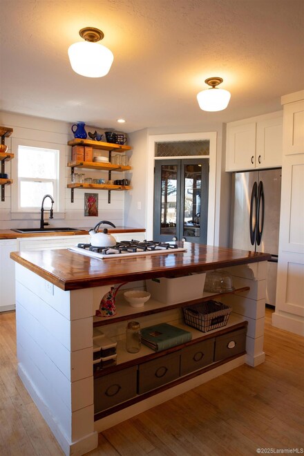 416 Arthur St, Laramie, WY 82070