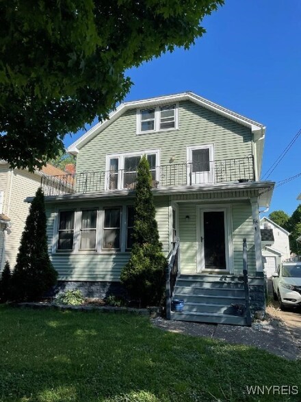 85 Salem St, Buffalo, NY 14220