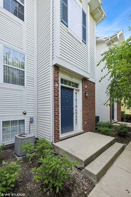 716 River Mill Pkwy Unit 204, Wheeling, IL 60090