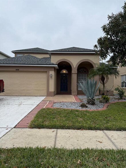 3830 Stornoway Dr, Land O Lakes, FL 34638