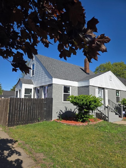 578 Rutledge St, Gary, IN 46404