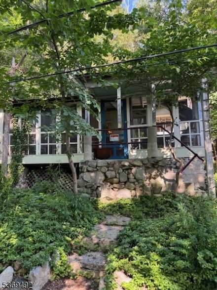 5 Ash Ln, Belvidere, NJ 07823