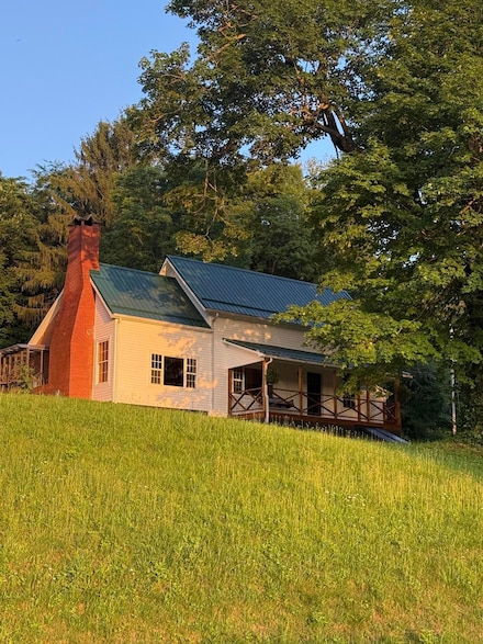 2128 County Road 51, Somerset, OH 43783