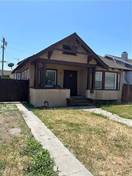 1630 W 54th St, Los Angeles, CA 90062