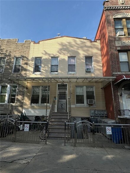 733 41st St, Brooklyn, NY 11232