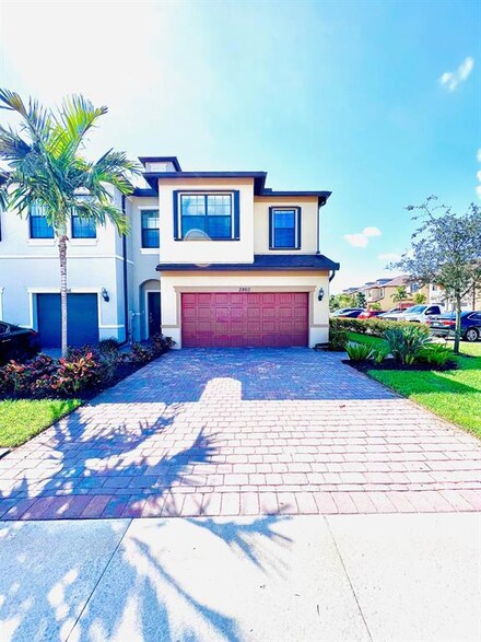 2860 Troubadour St, Palm Springs, FL 33406