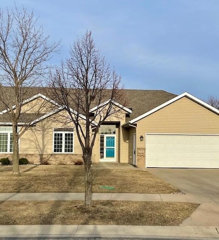 2760 Viola Heights Dr NE, Rochester, MN 55906