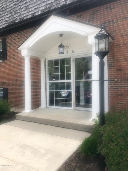 260 Pittsfield Rd Unit D14, Lenox, MA 01240