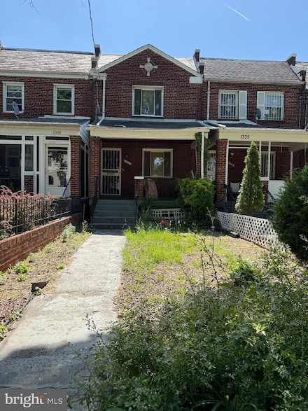 1337 Downing St NE, Washington, DC 20018