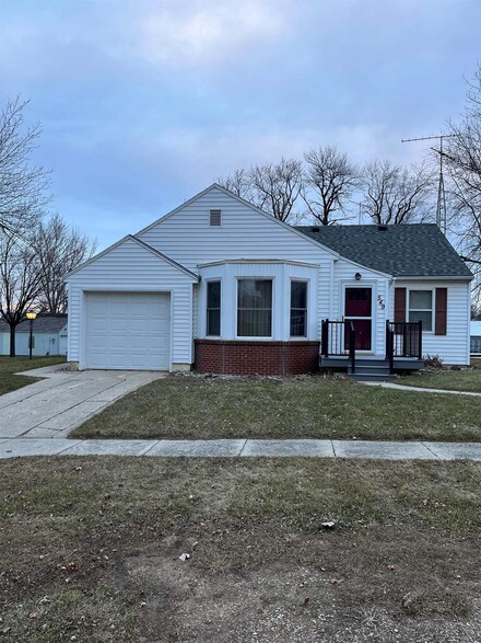549 2nd St, Ocheyedan, IA 51354