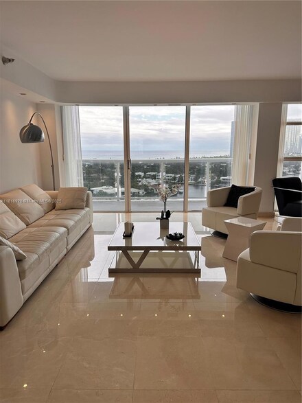 20515 E Country Club Dr Unit 1847, Aventura, FL 33180