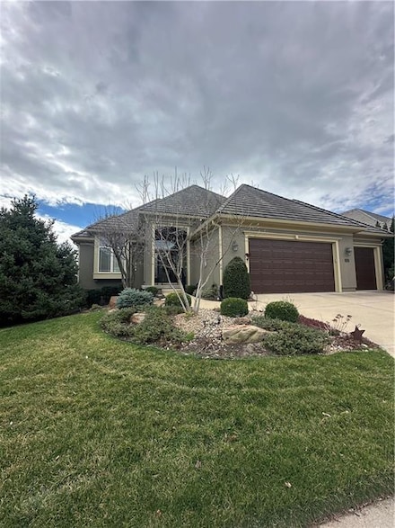 15027 Ash St, Overland Park, KS 66224