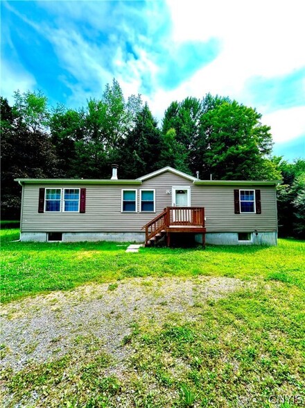397 French St, Parish, NY 13131