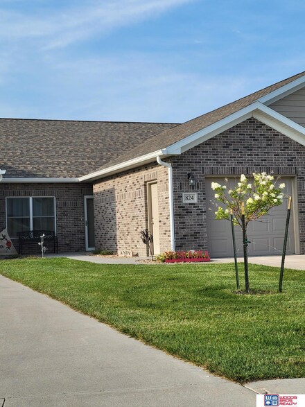 824 Meadow St, Holmesville, NE 68310