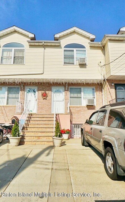 26 Jewett Ave, Staten Island, NY 10302