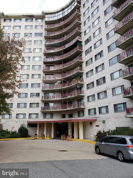 8830 Piney Branch Rd Unit 209, Silver Spring, MD 20903